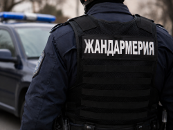 Непълнолетен с нерегистриран мотопед опита да избяга от полицейска проверка в Трудовец