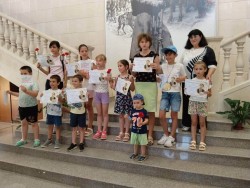Историческият музей, деца и родители отдадоха почит на Васил Левски в Ботевград
