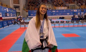 Предложение за финансово поощрение за състезателката по таекуондо Цветелина Георгиева и нейния треньор е внесено в ОбС