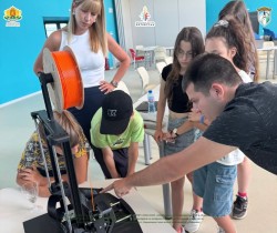 Технологии с кауза: 3D работилница обедини младежите в Ботевград