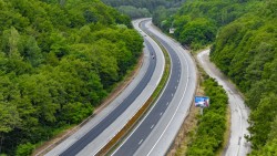 От 10 до 13 август: Временни ограничения на движението по АМ „Хемус“ заради почистване на растителност