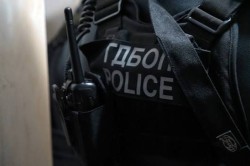 Акция на ГДБОП в Новачене: Трима задържани за лихварство, принуда и сводничество