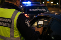 Жандармеристи спряха пиян шофьор в Ботевград, дрегерът отчете 1,37 промила