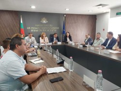 Децентрализацията на фокус: Повече финансова самостоятелност за общините