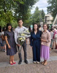 Младежката организация на “Да, България” в Ботевград отбеляза 141 години от Съединението с поднасяне на венец