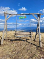 Нова панорамна люлка посреща любителите на планината над село Литаково