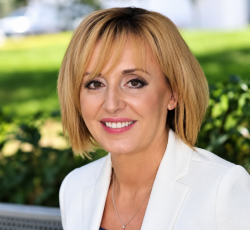Мая Манолова оглави Комисията за защита на потребителите