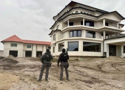 ГДБОП разследва корупционна схема за милиони при обществени поръчки във ВиК сектора, задържани са 11 души