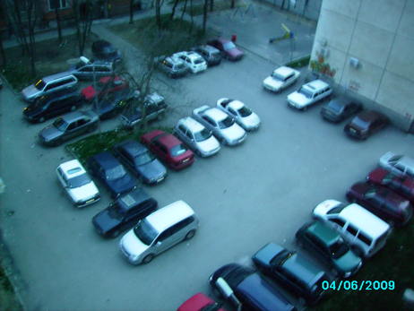 В севера няма къде да се паркира зад 8-ми блок!!!!!