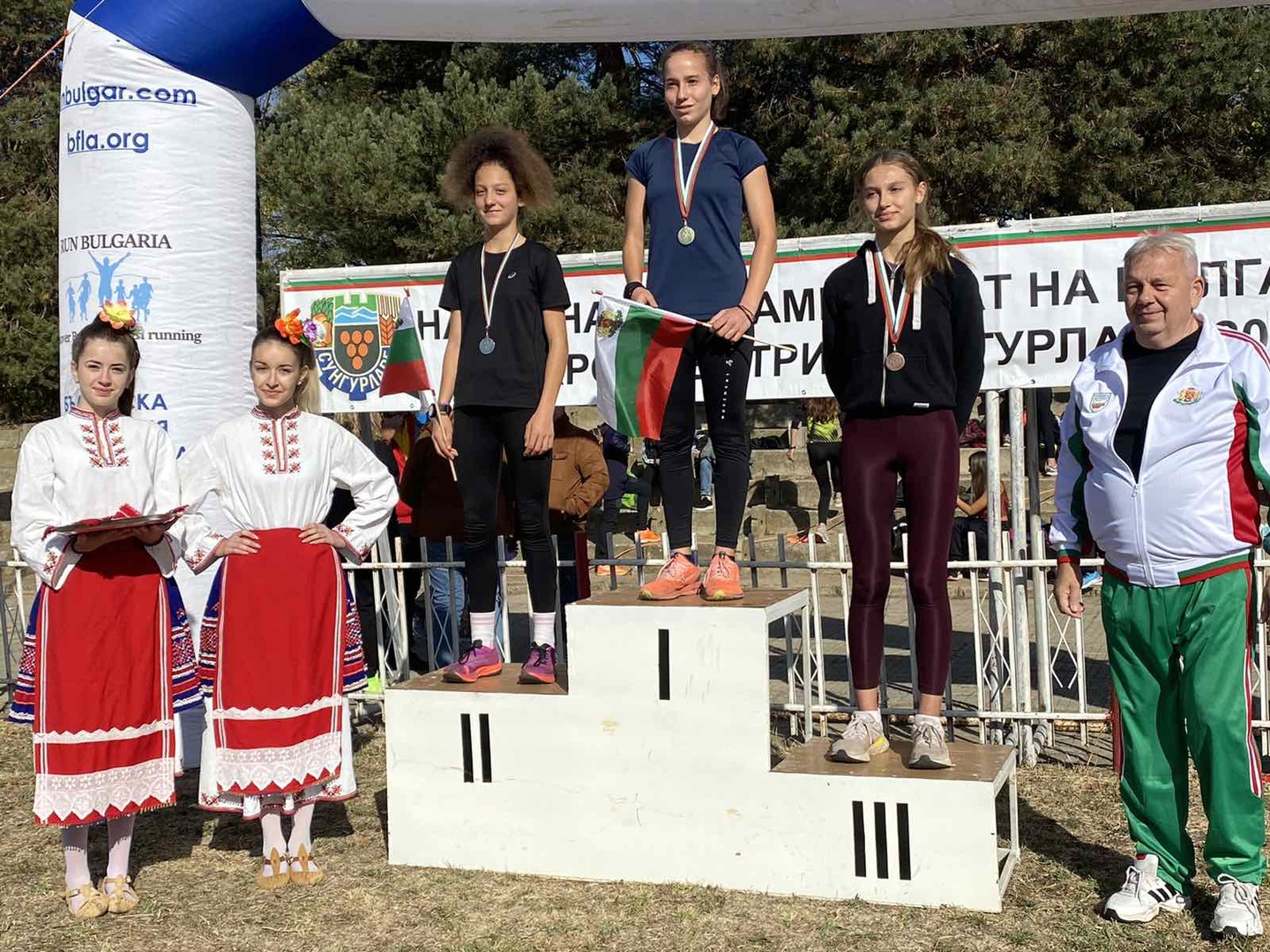 Злато и сребро за атлетките на Балкан на националния